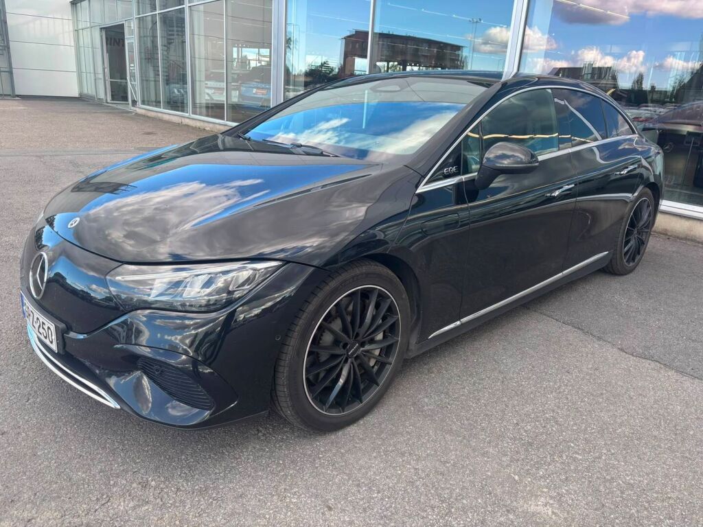 Mercedes-Benz EQE 2022 Musta
