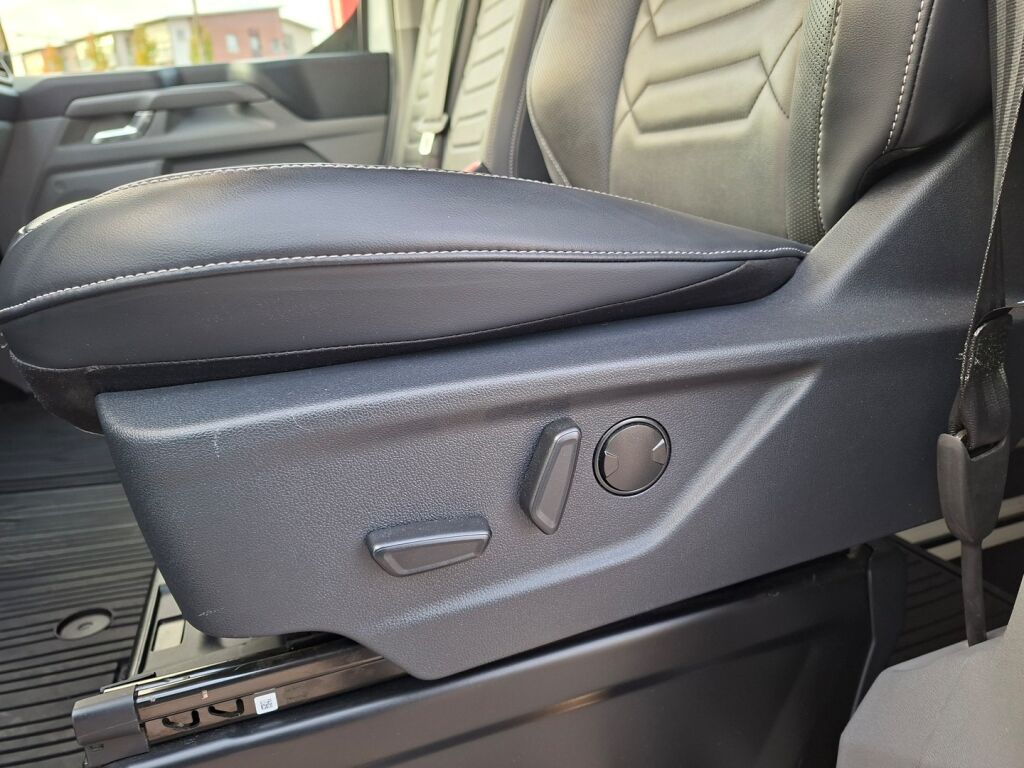 Ford Tourneo Custom 2024 Frozen White