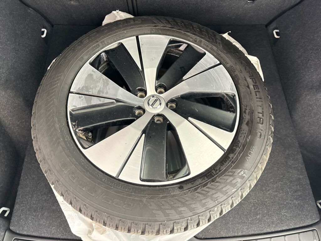 Volvo XC40 2020 Valkoinen