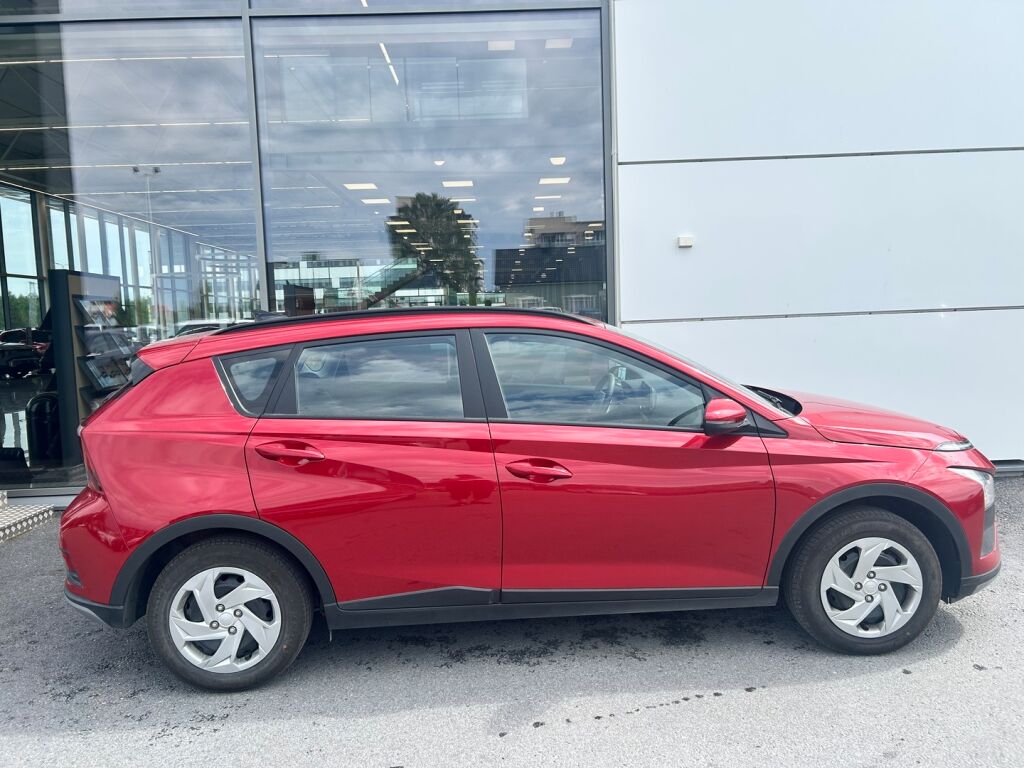 Hyundai BAYON Cross 2025 Punainen