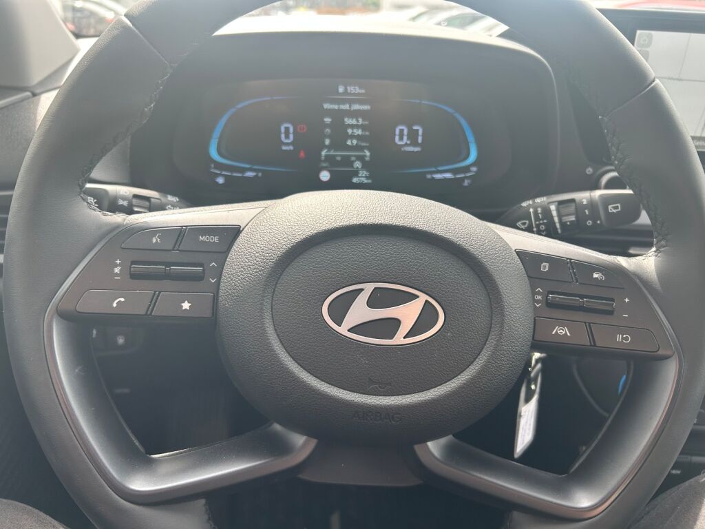 Hyundai BAYON Cross 2025 Punainen