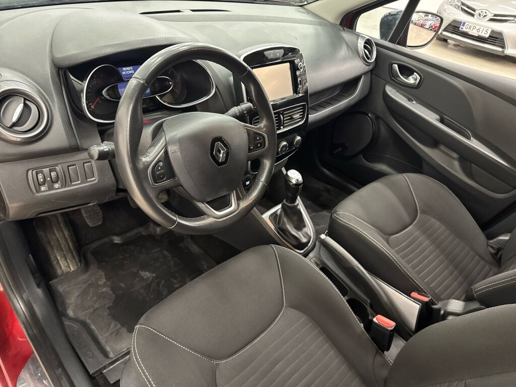 Renault Clio 2016 Punainen