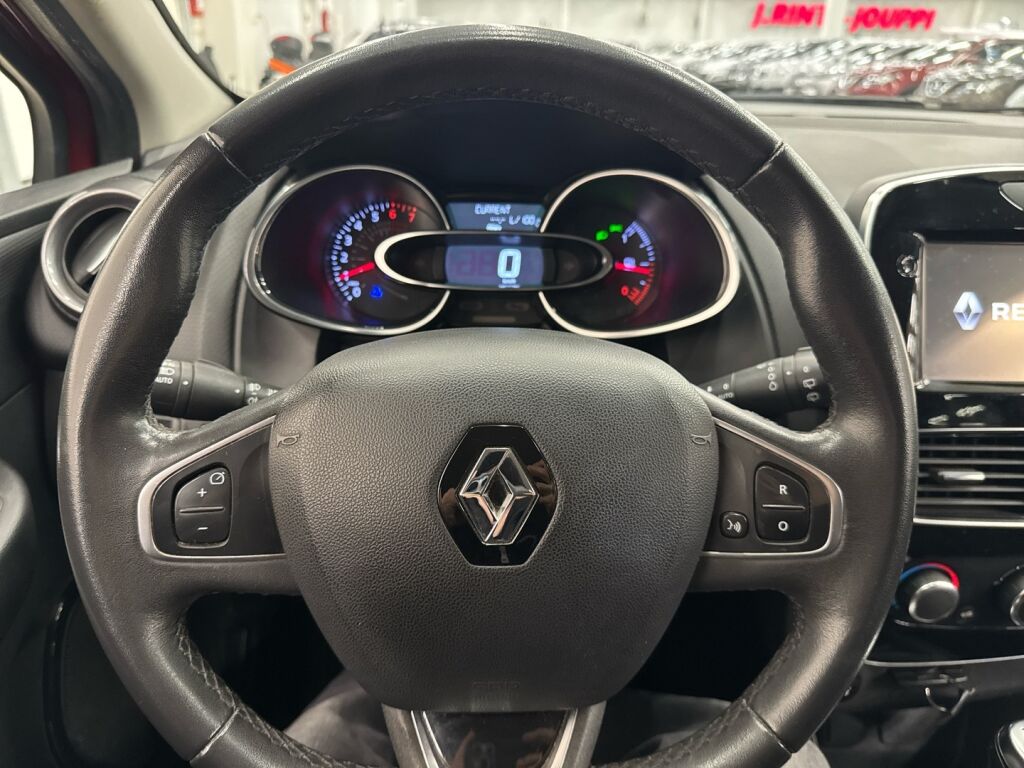 Renault Clio 2016 Punainen