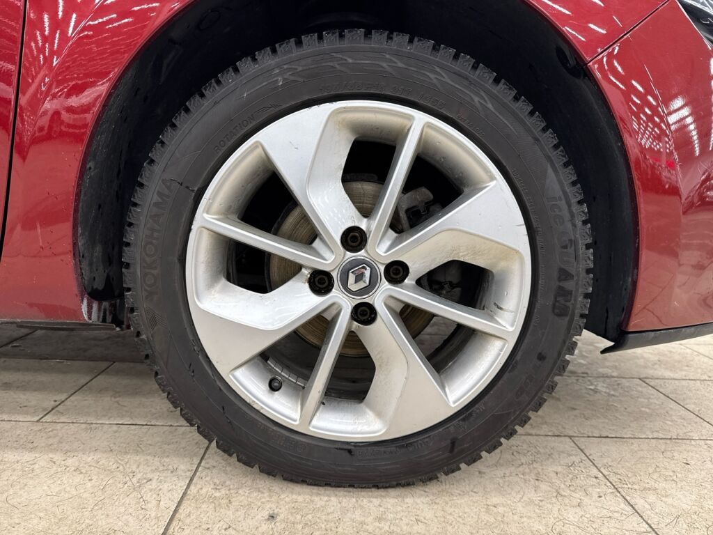 Renault Clio 2016 Punainen