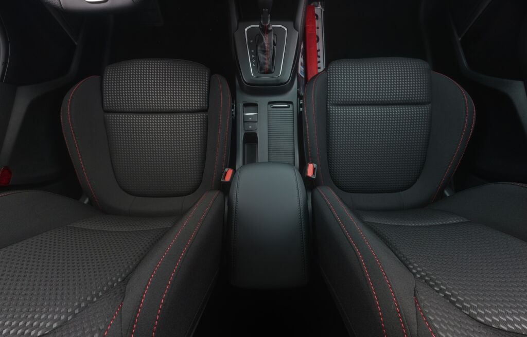 Ford Focus 2025 Sininen