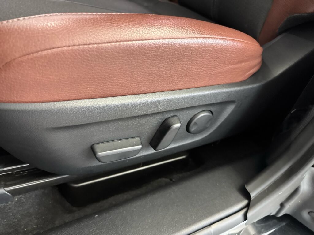 Mazda MX-30 2021 Musta