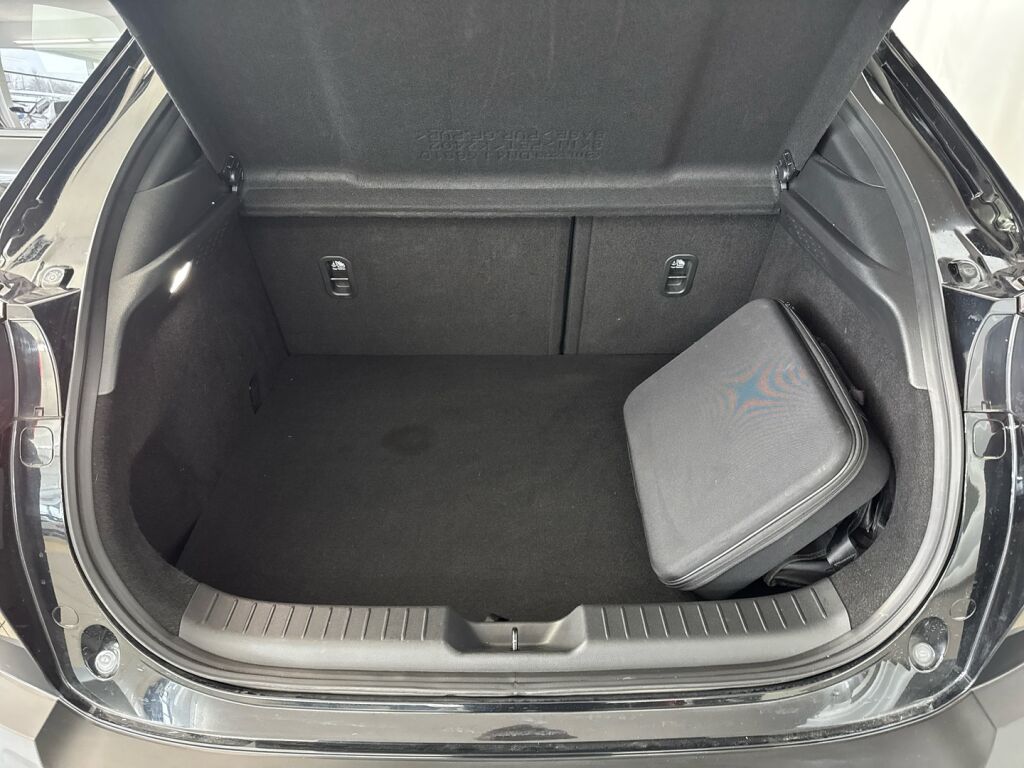 Mazda MX-30 2021 Musta