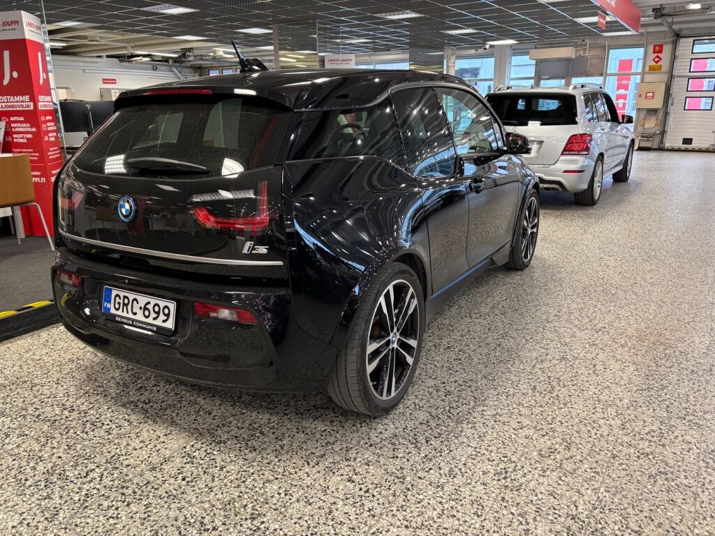 BMW i3 2022 Musta