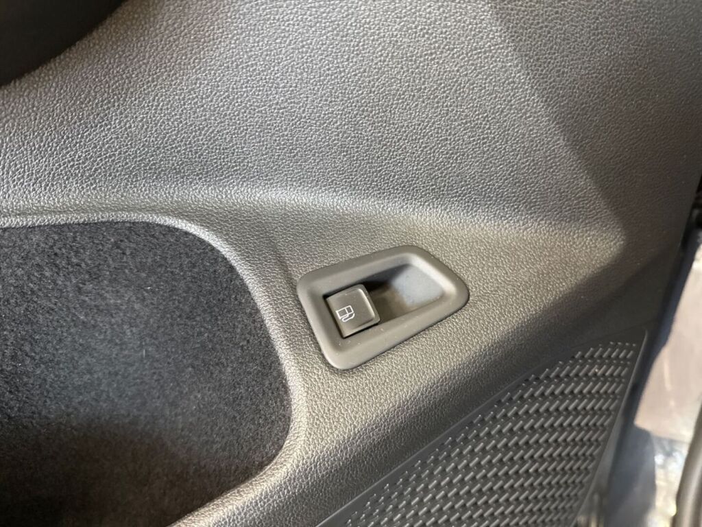 Volkswagen Golf 2021 Harmaa