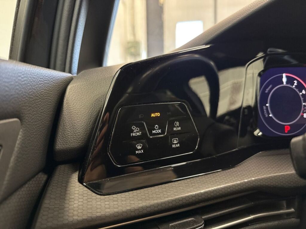 Volkswagen Golf 2021 Harmaa