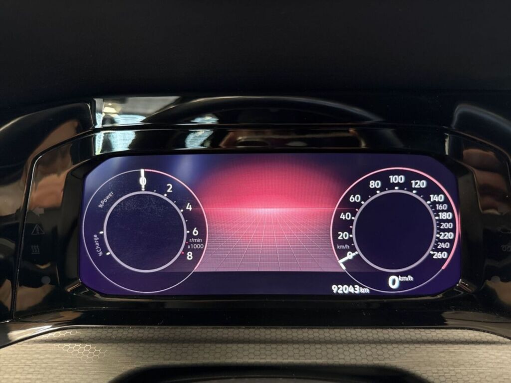 Volkswagen Golf 2021 Harmaa