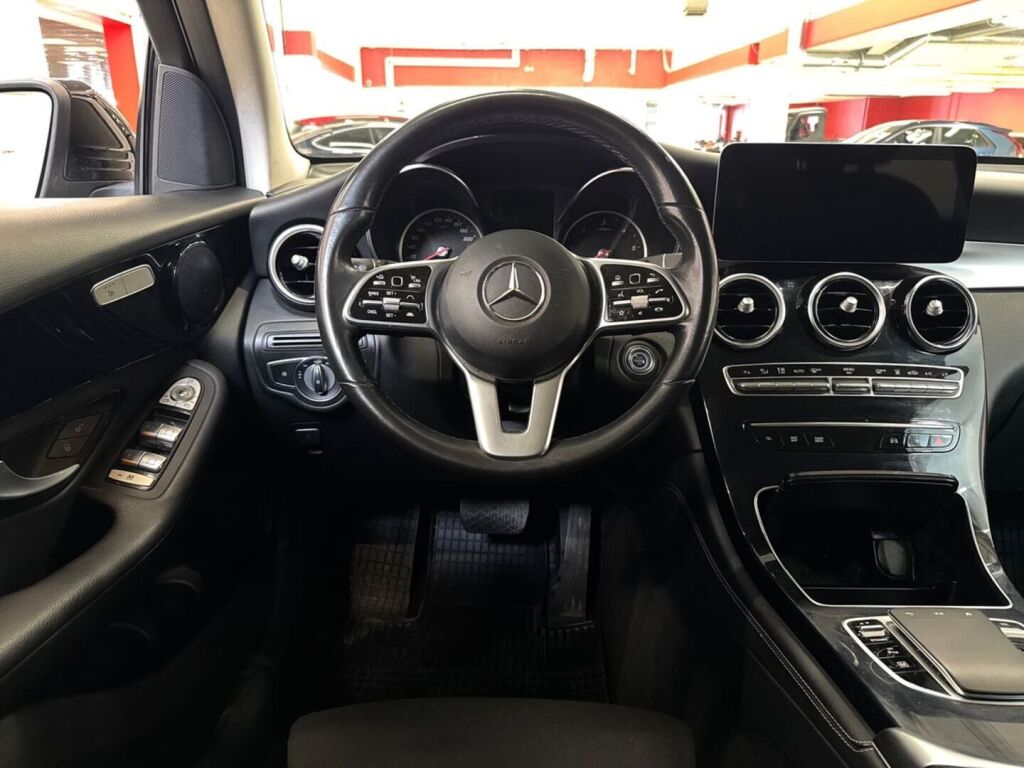Mercedes-Benz GLC 2020 Musta