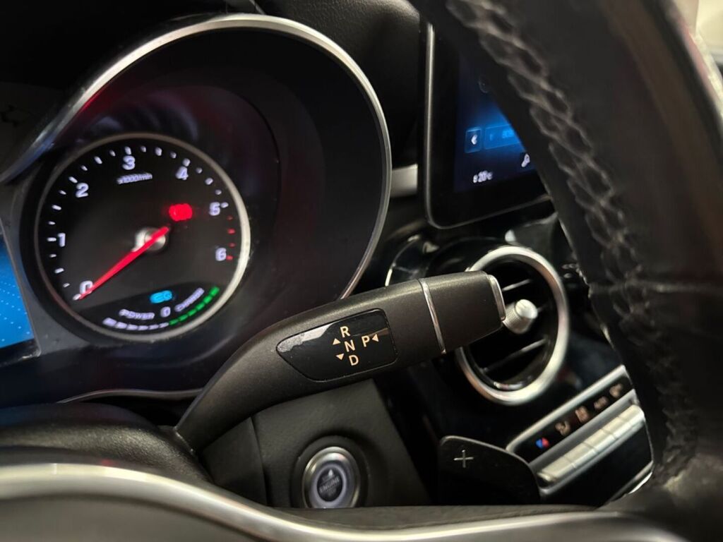 Mercedes-Benz GLC 2020 Musta