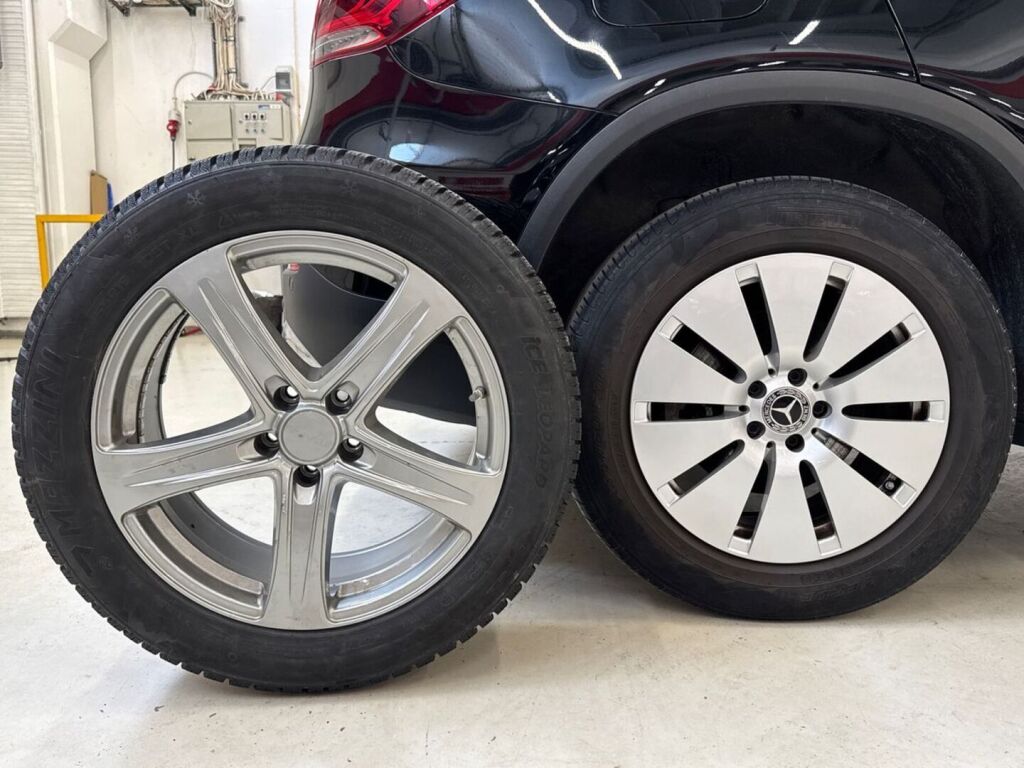 Mercedes-Benz GLC 2020 Musta