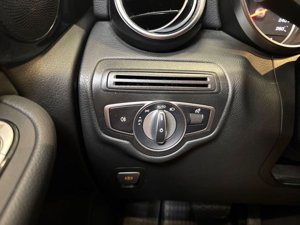 Mercedes-Benz GLC 2020 Musta