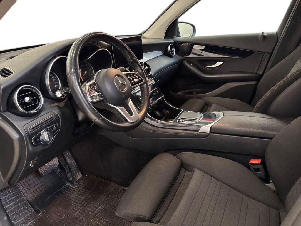 Mercedes-Benz GLC 2020 Musta