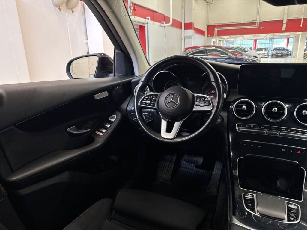 Mercedes-Benz GLC 2020 Musta