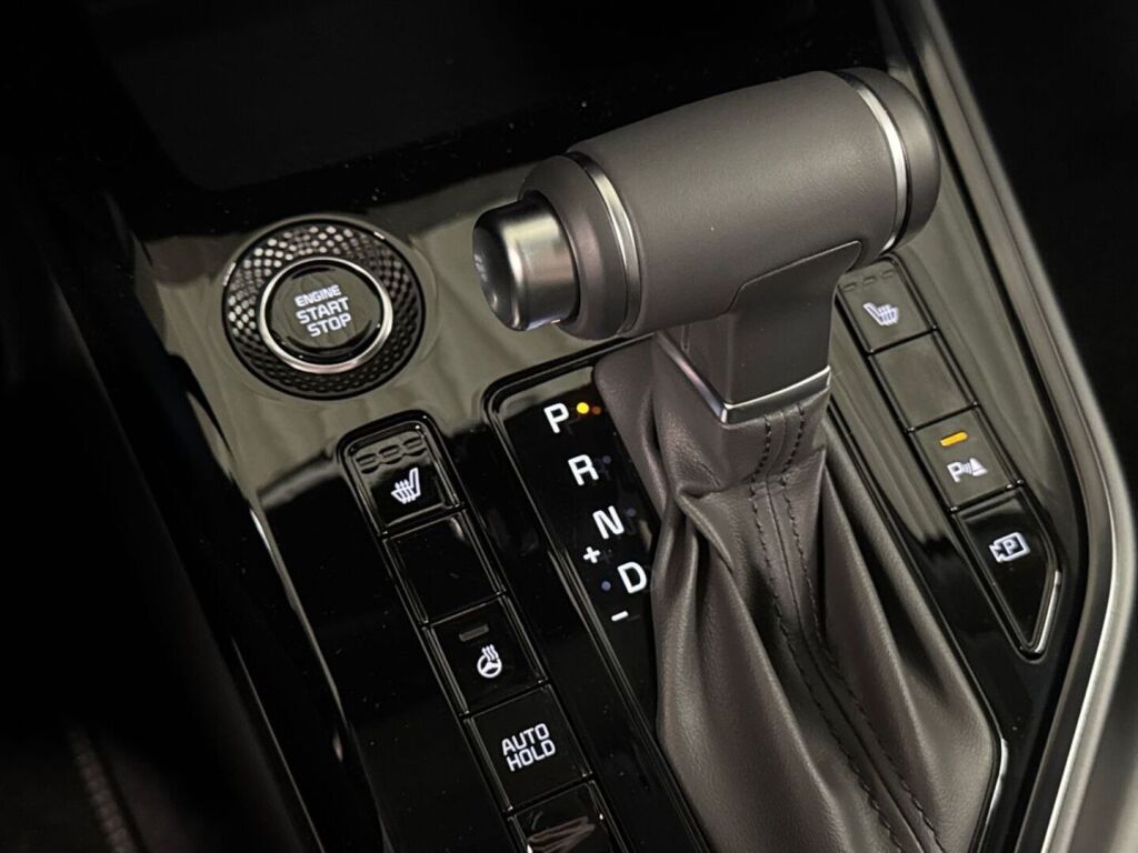 Kia Niro 2025 Harmaa