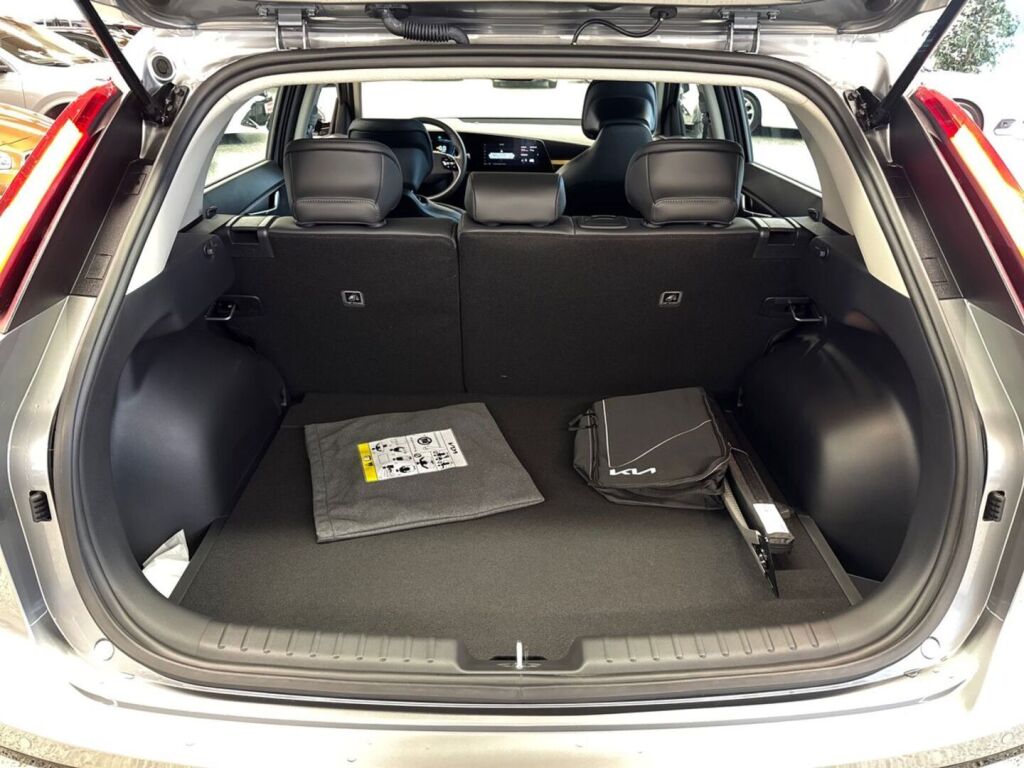 Kia Niro 2025 Harmaa