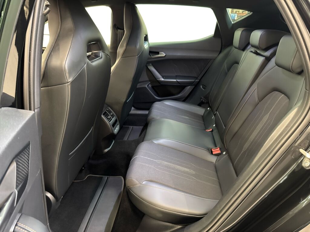 Cupra Leon 2022 Musta