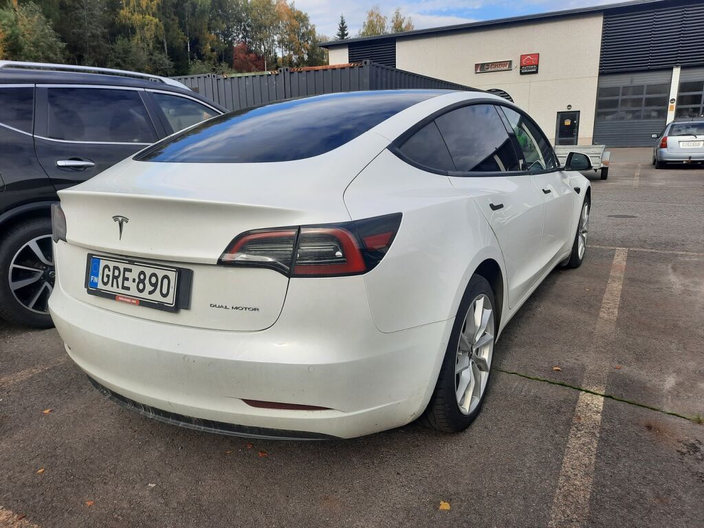 Tesla Model 3 2022 Valkoinen