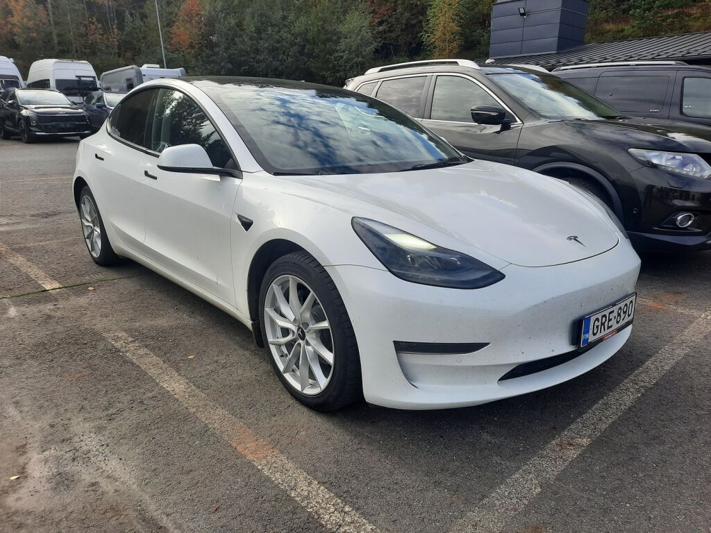 Tesla Model 3 2022 Valkoinen