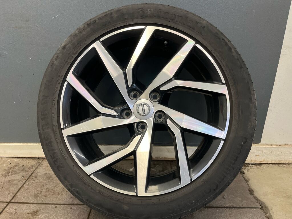 Volvo V60 2021 Valkoinen