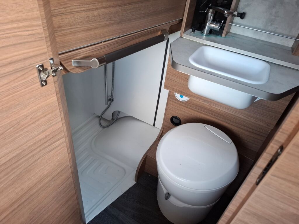 Knaus TOURER VAN 500 MQ 2025 Harmaa