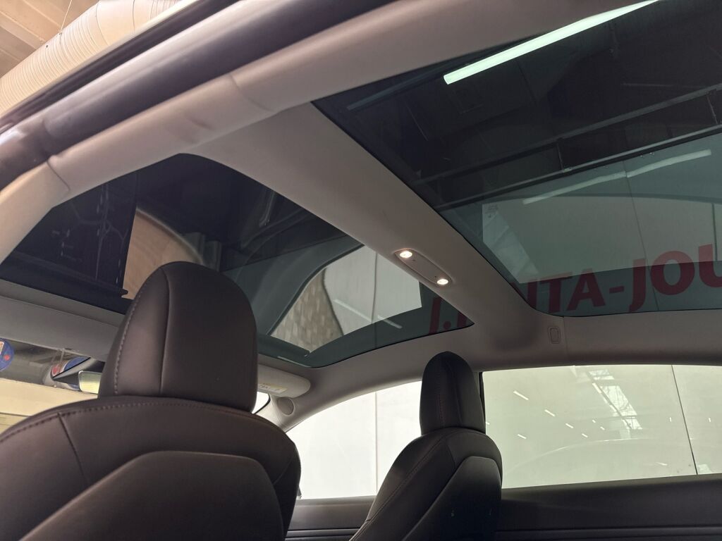 Tesla Model 3 2019 Valkoinen