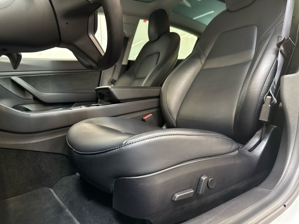 Tesla Model 3 2019 Valkoinen