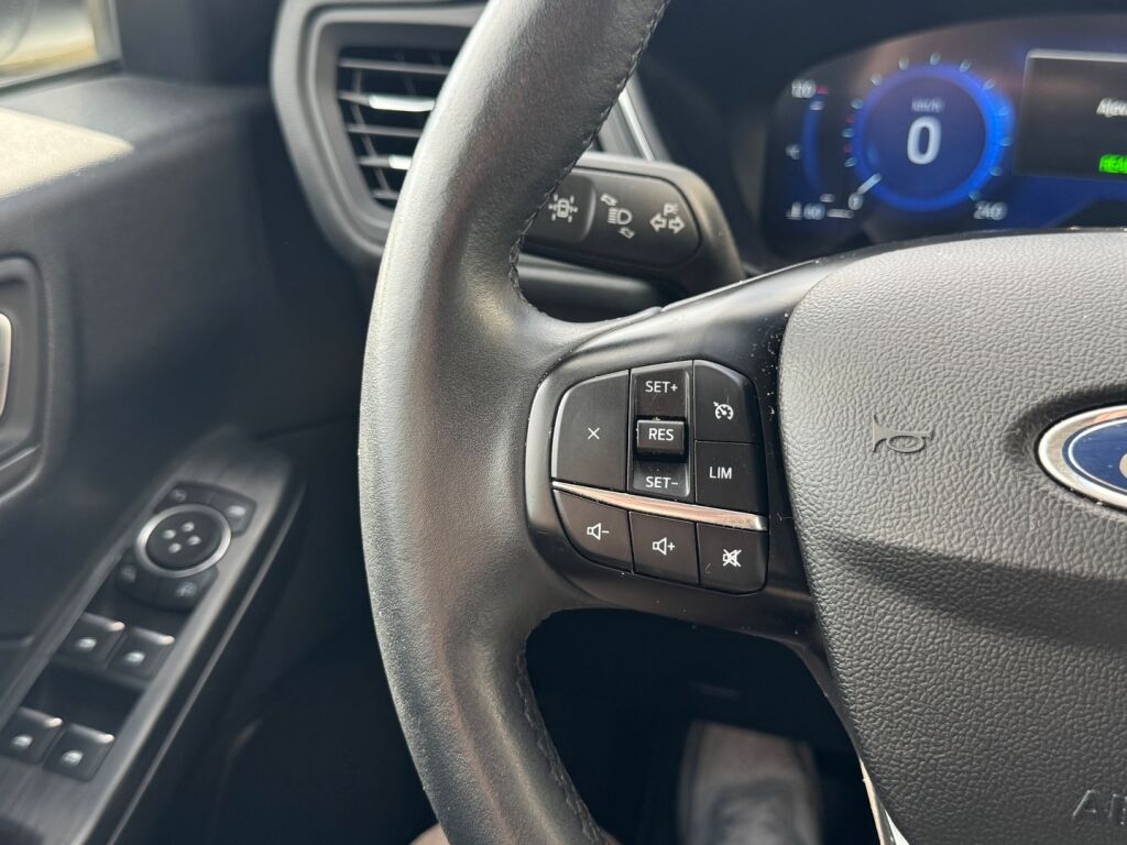 Ford Kuga 2022 Valkoinen