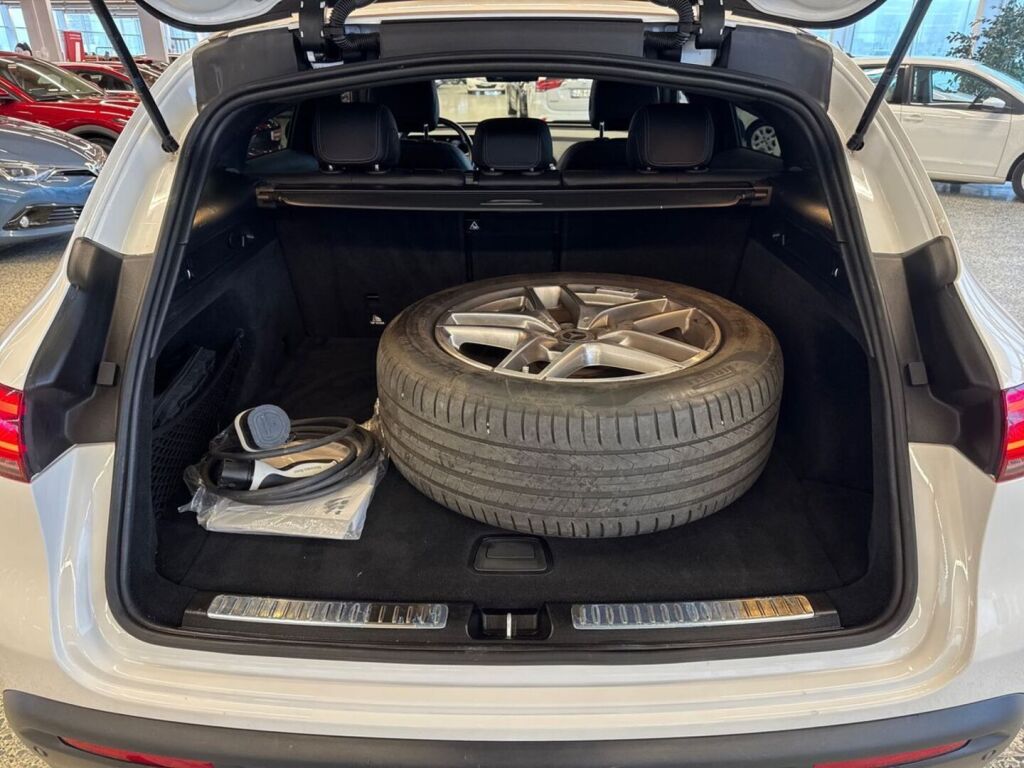 Mercedes-Benz EQC 2021 Valkoinen