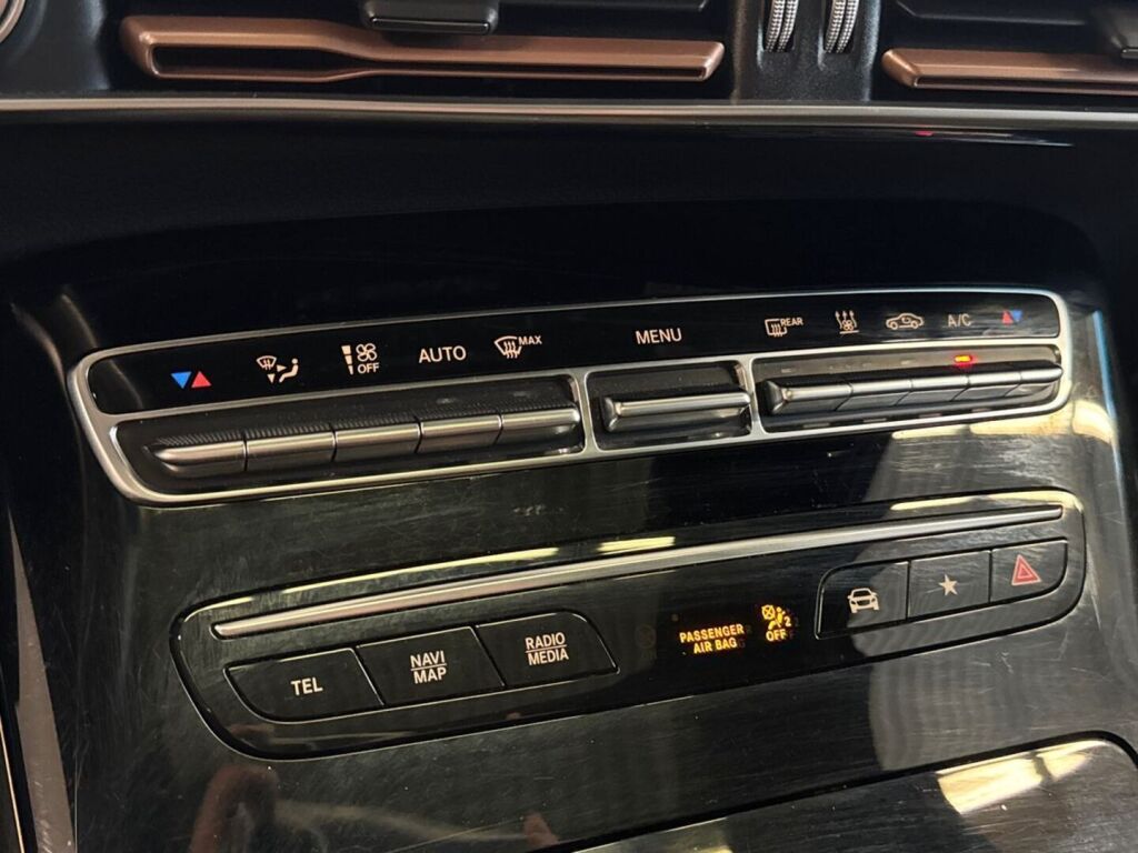 Mercedes-Benz EQC 2021 Valkoinen