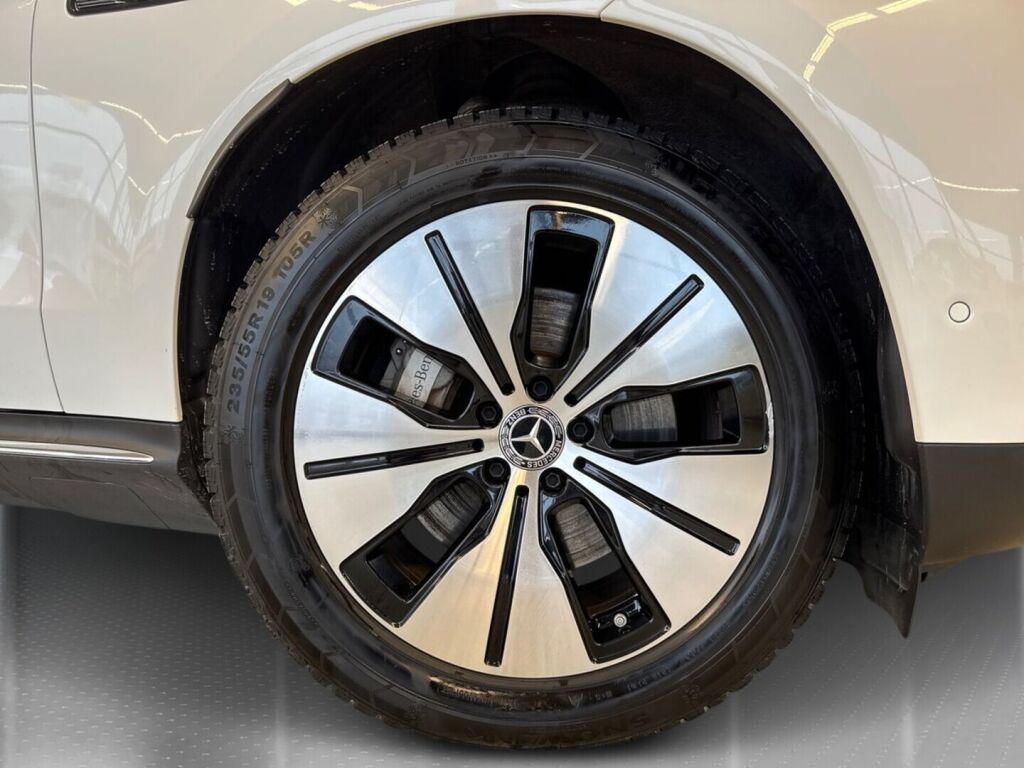 Mercedes-Benz EQC 2021 Valkoinen