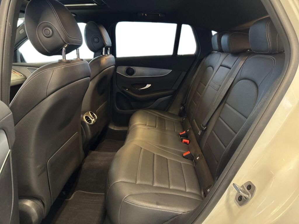 Mercedes-Benz EQC 2021 Valkoinen