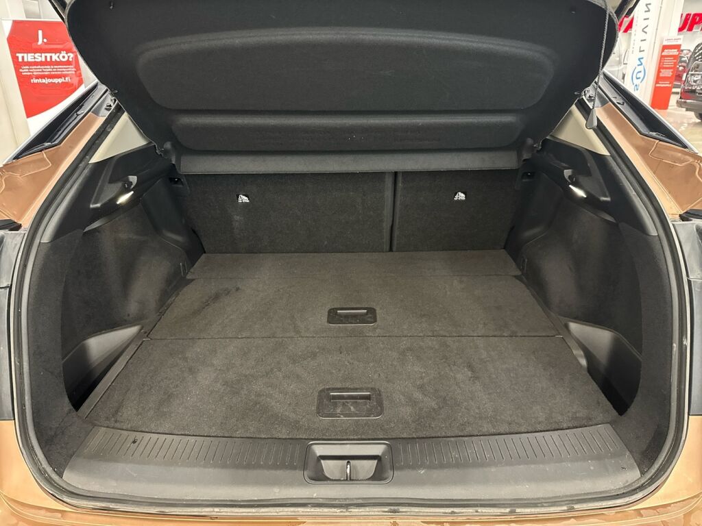 Nissan Ariya 2025 Monivär.