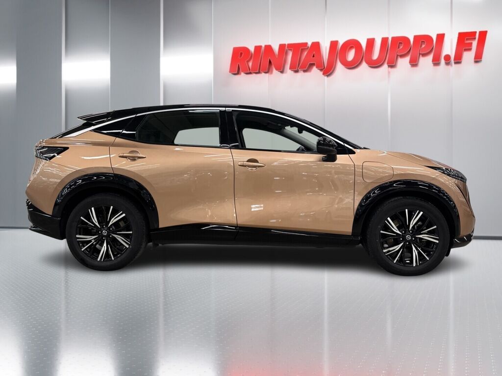 Nissan Ariya 2025 Monivär.