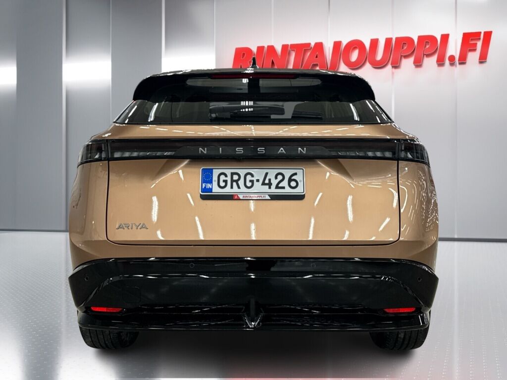 Nissan Ariya 2025 Monivär.