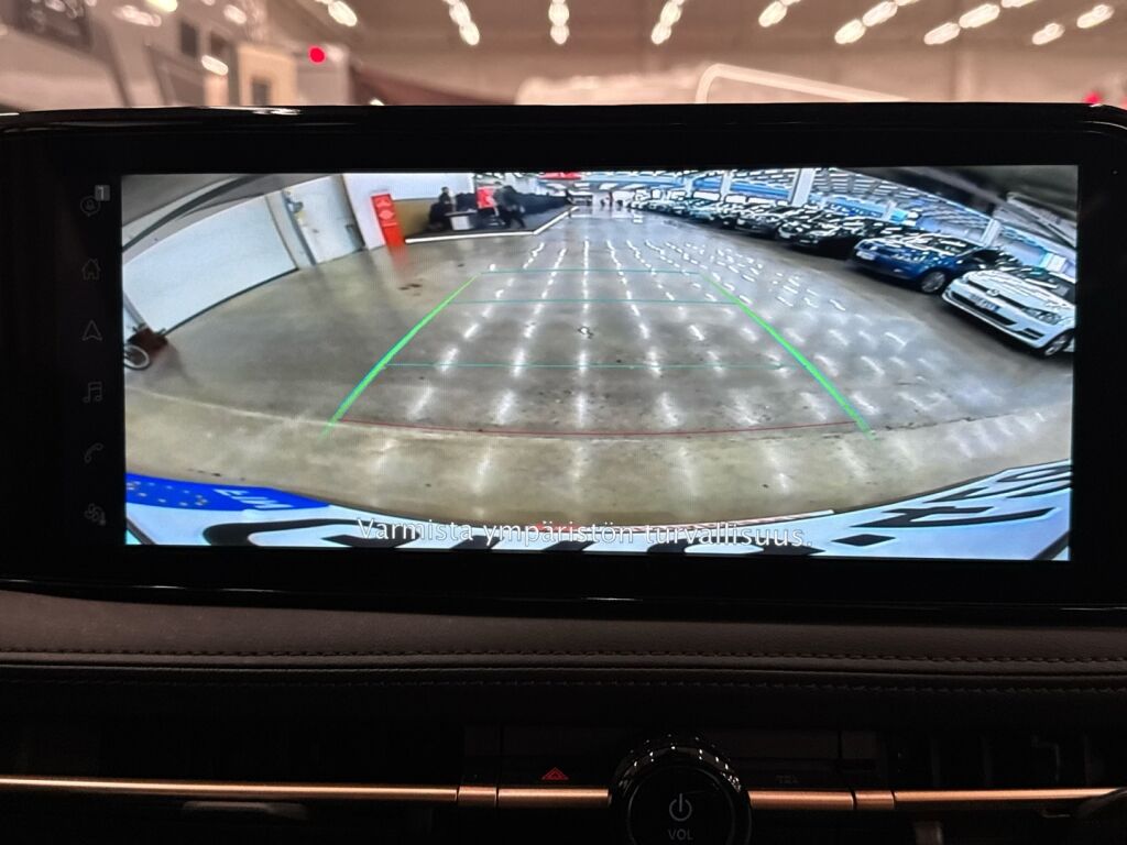 Nissan Ariya 2025 Monivär.