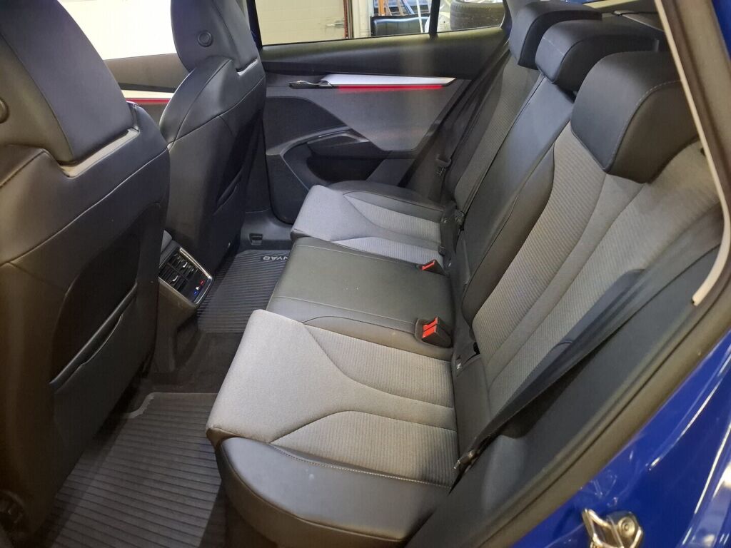 Skoda Enyaq 2021 Sininen