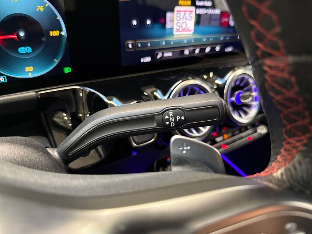 Mercedes-Benz EQA 2022 Valkoinen