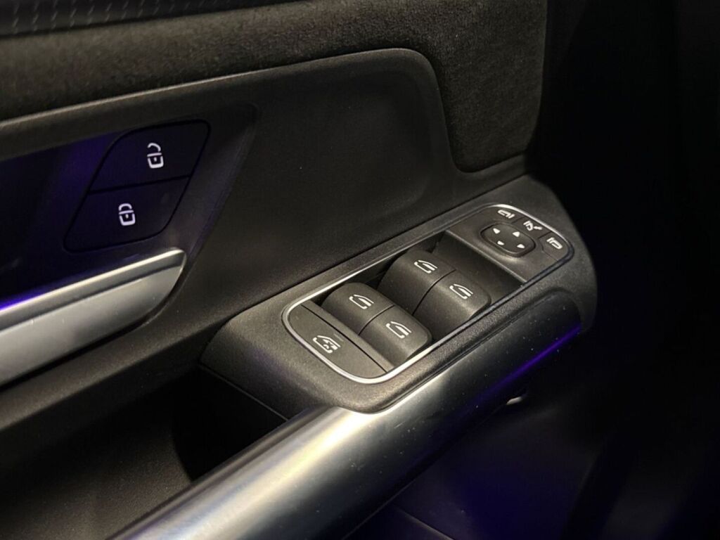 Mercedes-Benz EQA 2022 Valkoinen
