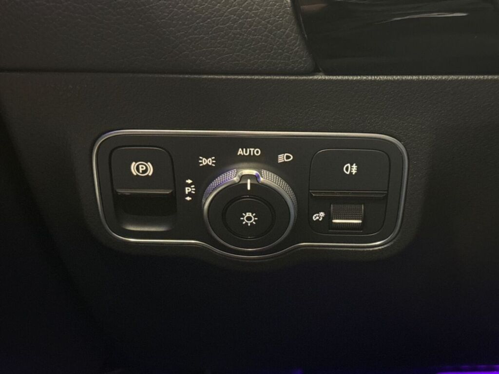 Mercedes-Benz EQA 2022 Valkoinen