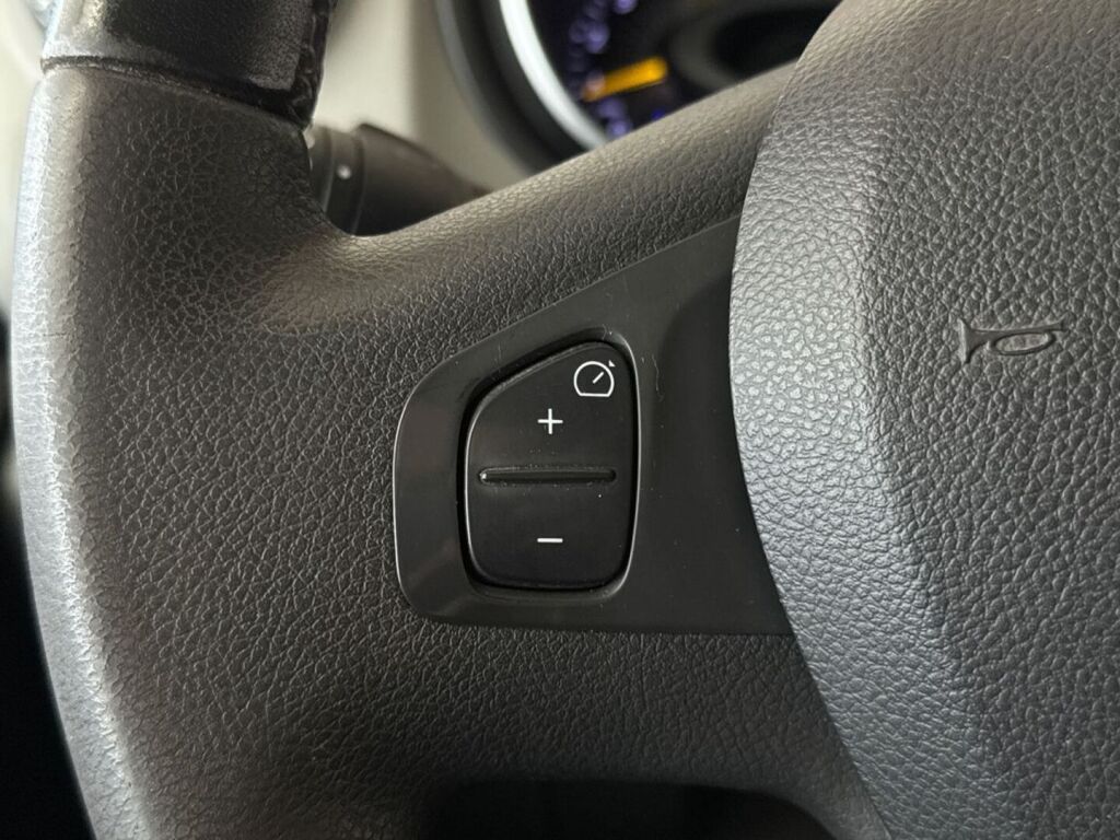 Renault Trafic 2017 Valkoinen
