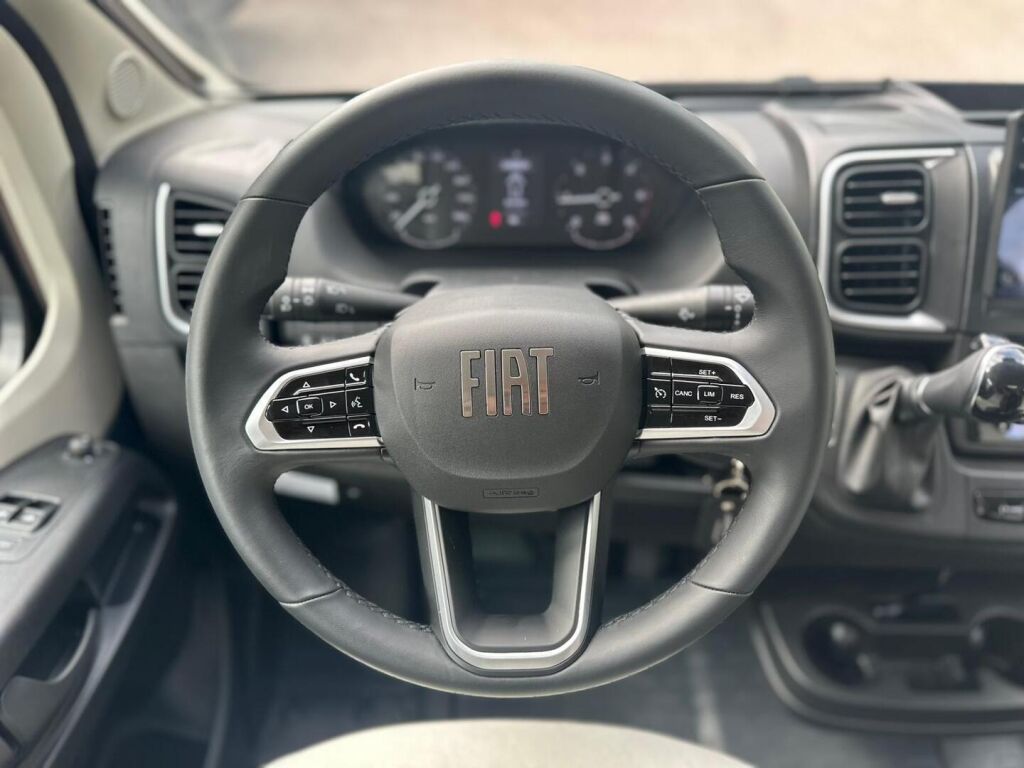 Sunlight ADVENTURE CLIFF VAN 640 EDITION BLUE 2025 6