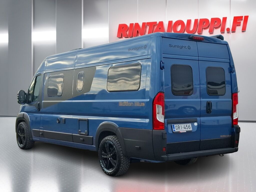 Sunlight ADVENTURE CLIFF VAN 640 EDITION BLUE 2025 6