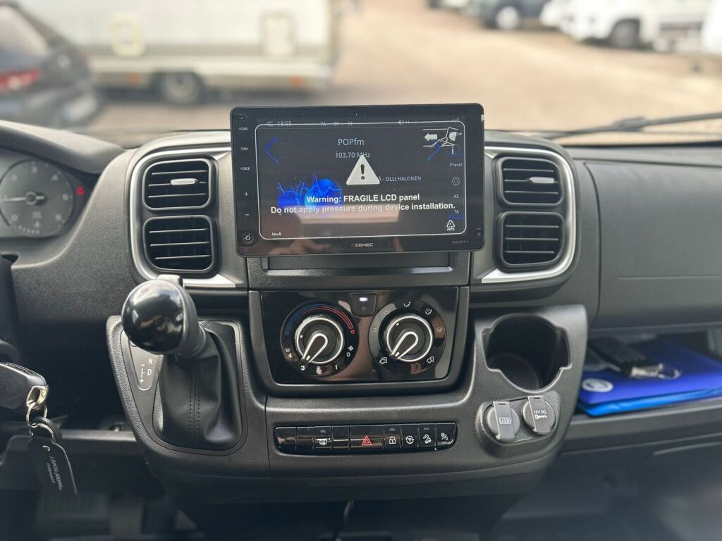 Sunlight ADVENTURE CLIFF VAN 640 EDITION BLUE 2025 6