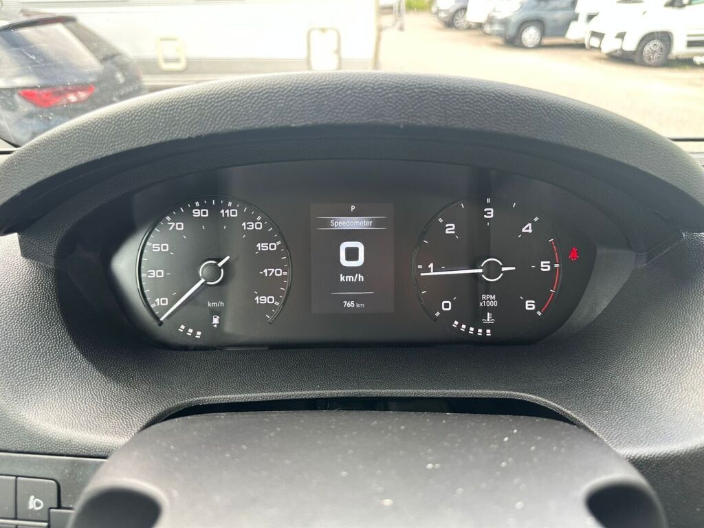 Sunlight ADVENTURE CLIFF VAN 640 EDITION BLUE 2025 6