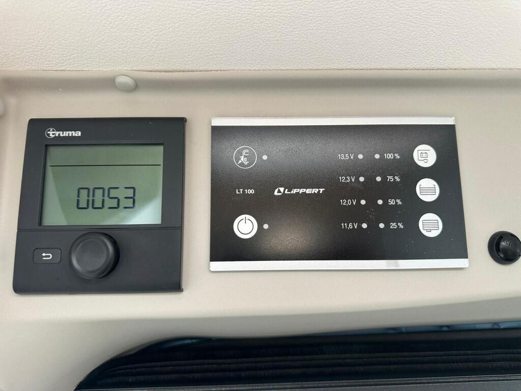 Sunlight ADVENTURE CLIFF VAN 640 EDITION BLUE 2025 6