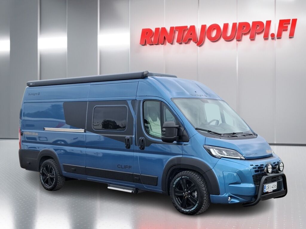 Sunlight ADVENTURE CLIFF VAN 640 EDITION BLUE 2025 6